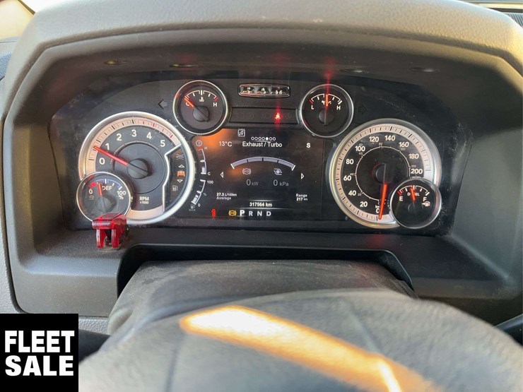 2015-ram-5500-crew-cab-4x4-s/a-deck-truck-image-18