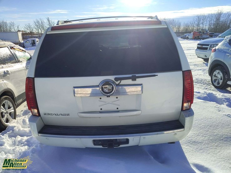 2007-cadillac-escalade-image-5