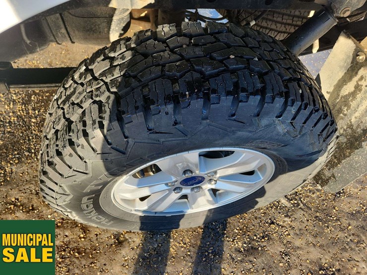 2016-ford-f150-image-13