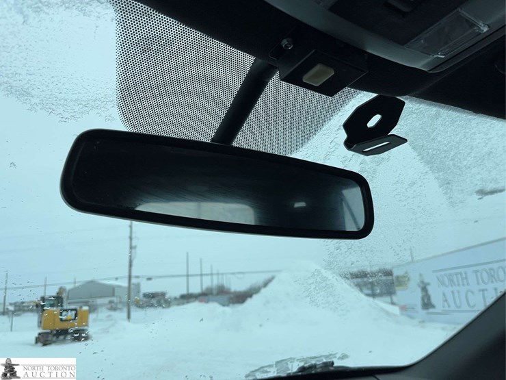 2018-ford-explorer-image-26