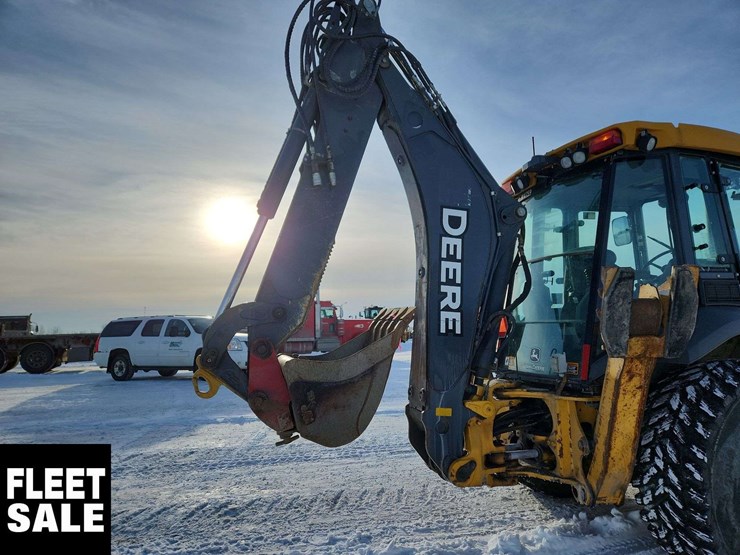2015-deere-410l-image-17