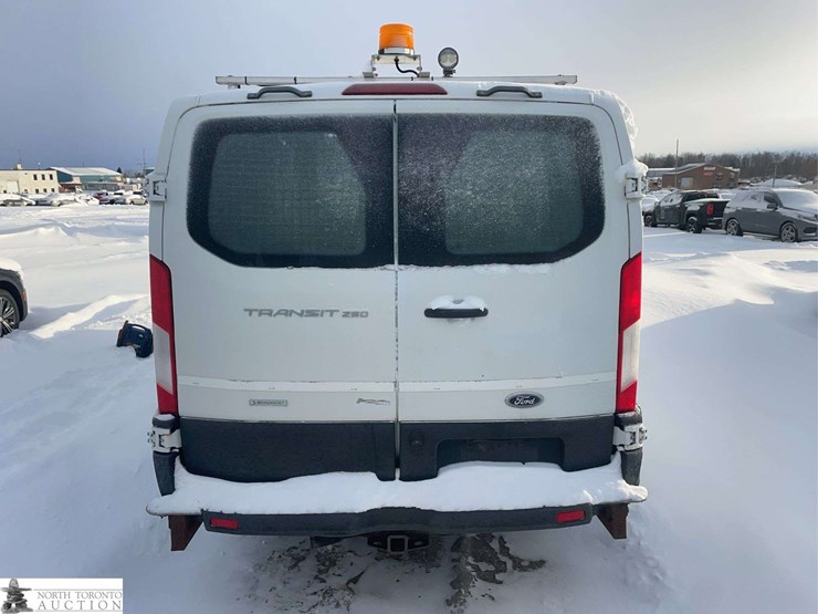 2016-ford-transit-image-4