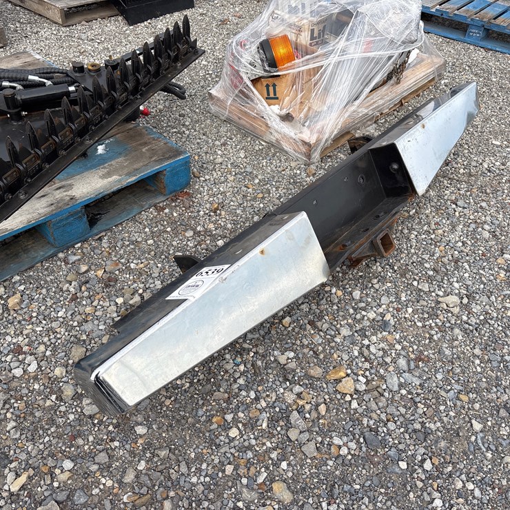 #6539 • D1. Utility truck rear bumper