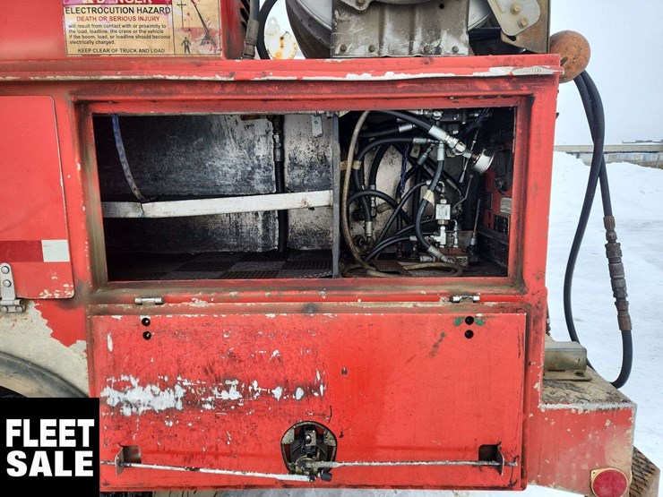 2011-ford-f550-image-40