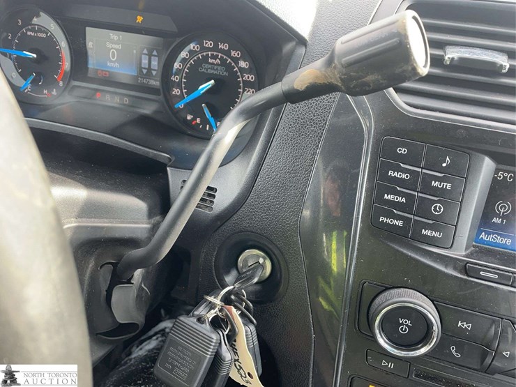 2018-ford-explorer-image-15