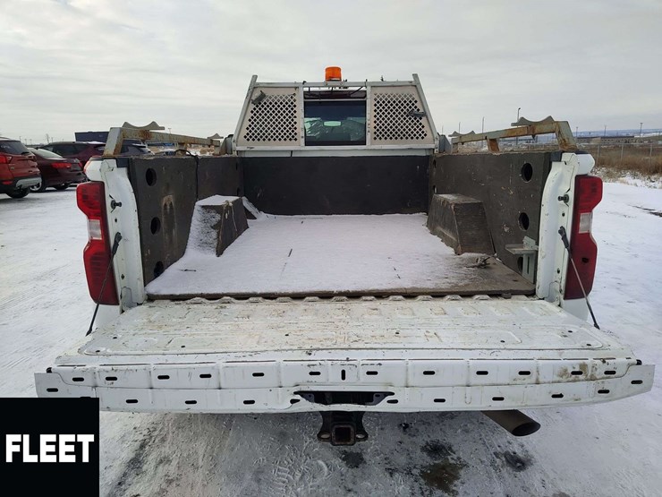 2020-chevrolet-silverado-2500hd-image-16