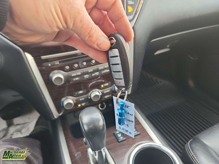 2015-nissan-pathfinder-image-27