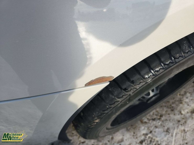 2015-cadillac-escalade-image-37