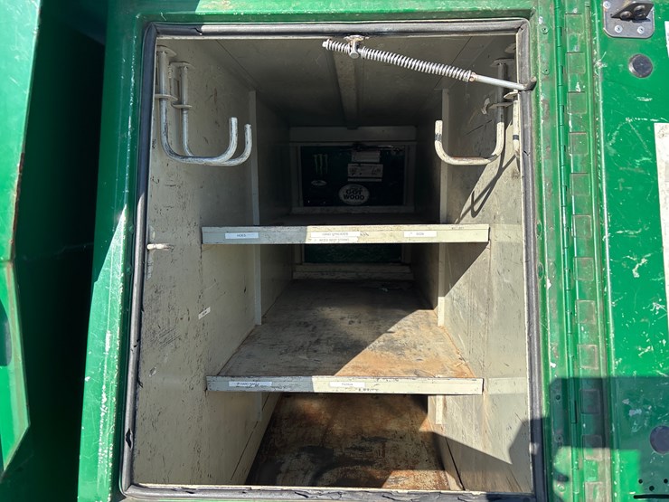 2017-ford-f550-image-28