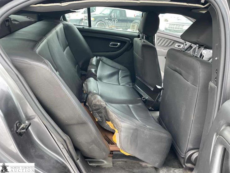 2018-ford-taurus-police-inte-image-12