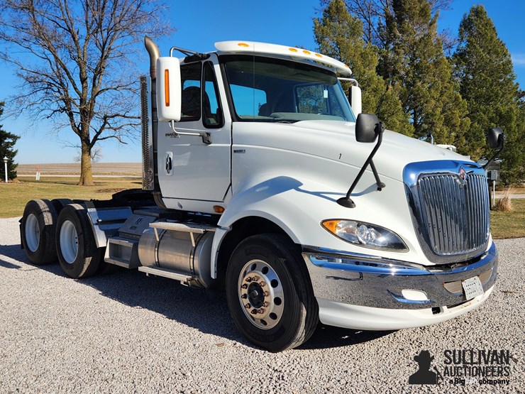 2010-international-prostar-image-3