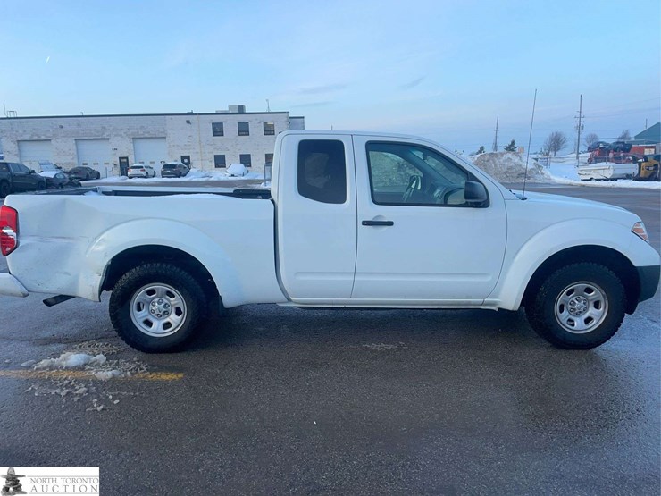 2017-nissan-frontier-image-6