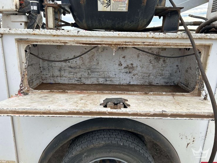 2017-ford-f550-image-34