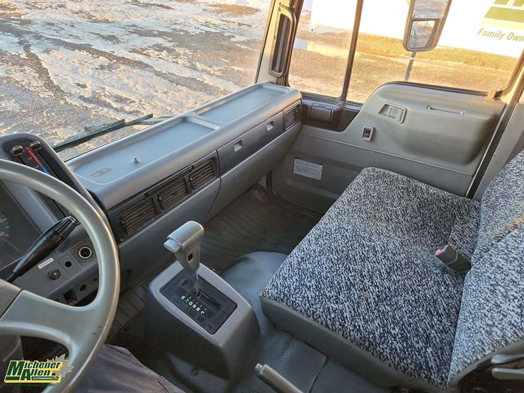 2004-hino-fb1817-image-19