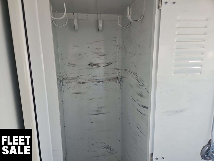 2012-ford-e-series-s/a-service-cube-van-image-41