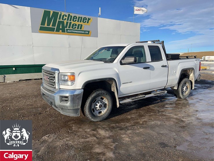 2015-gmc-sierra-2500hd-image-1