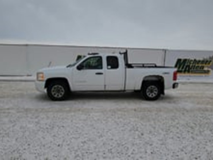 2011-chevrolet-silverado-1500-lt-image-5