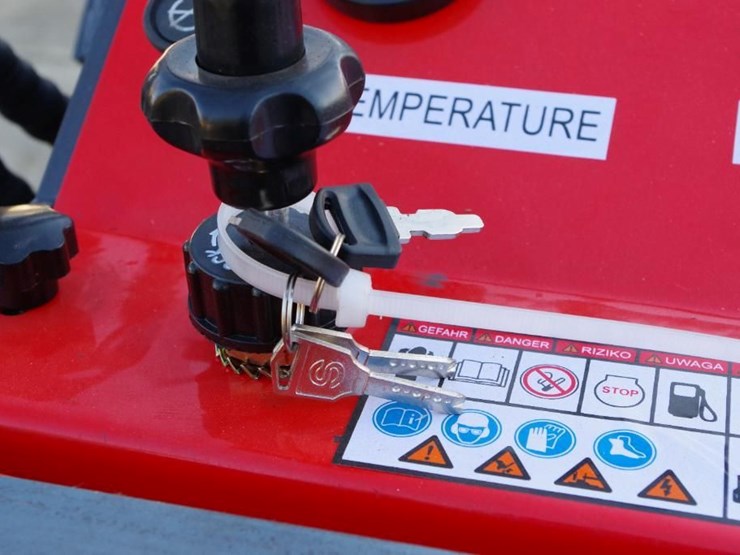 2026-agt-industrial-ysrt14-stand-on-mini-skid-steer-loader,-6"-track-belts,-32"-bucket,-unused-image-7