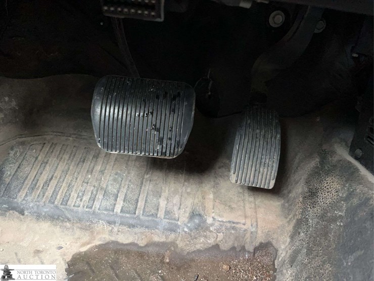 2011-ford-f150-image-23