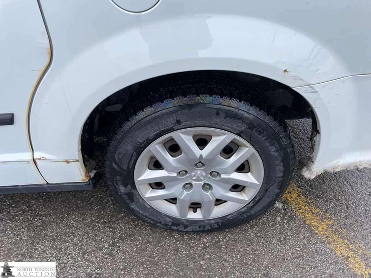 2014-ram-tradesman-image-17