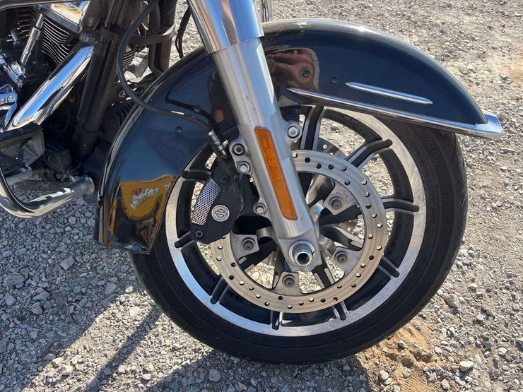 2022-harley-davidson-flhtp-police-electra-glide-motorcycle-image-14