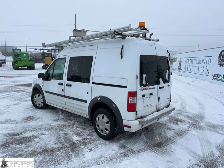 2011-ford-transit-connect-image-2