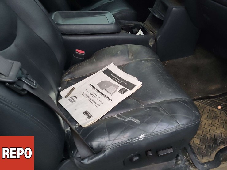 non-operable-2002-chevrolet-avalanche-image-14