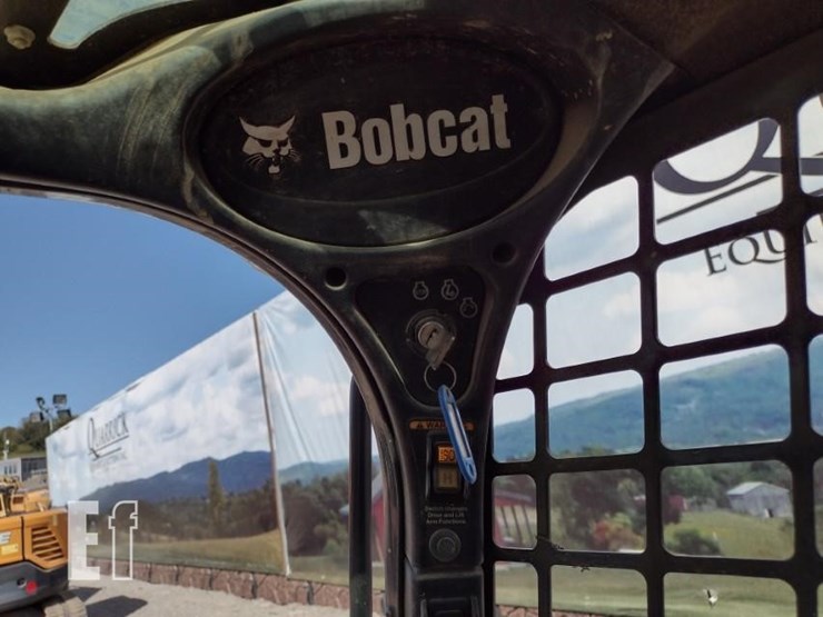 2020-bobcat-t590-image-8