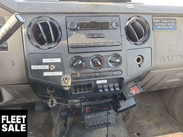 2009-ford-f550-image-22