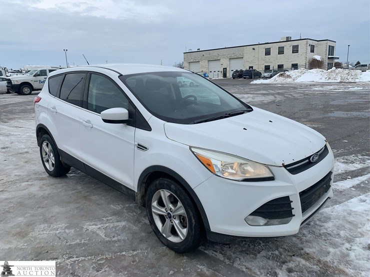 2015-ford-escape-se-image-4