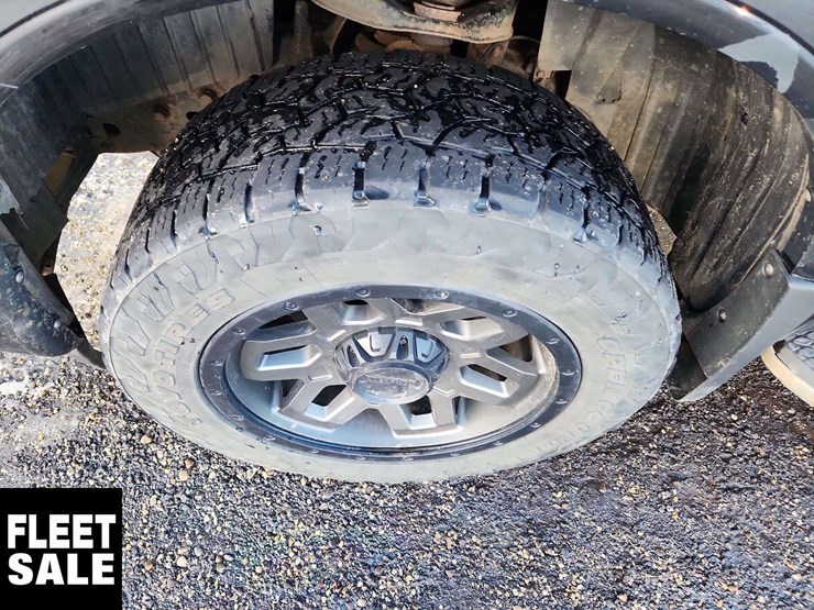 2016-nissan-titan-image-10