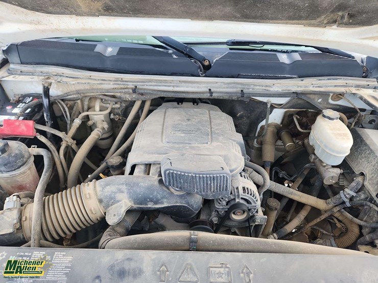 2012-chevrolet-silverado-2500hd-image-28