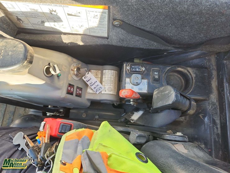 2013-bobcat-324-image-17