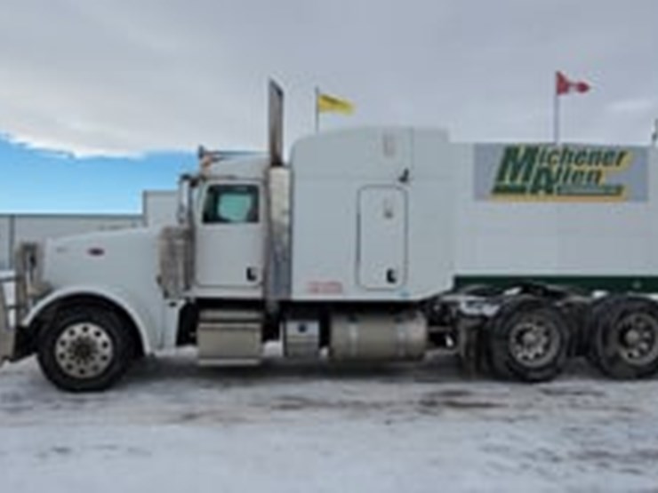 2016-peterbilt-367-image-5