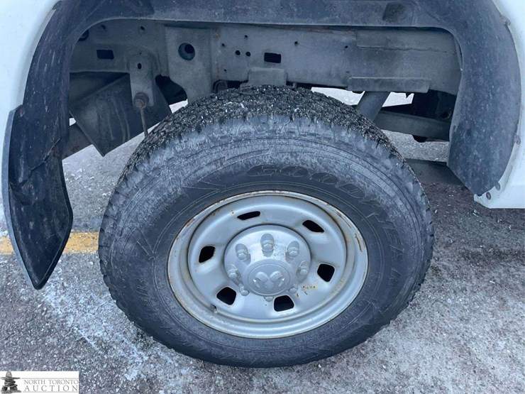 2015-dodge-2500-image-22