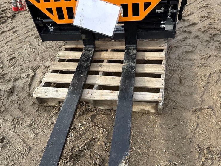 2792---heavy-duty-hydraulic48"-forks-&-frame-image-1