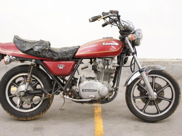 1980-kawasaki-kz750-twin-motorcycle-image-1