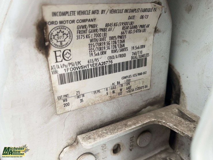 2014-ford-f550-image-24