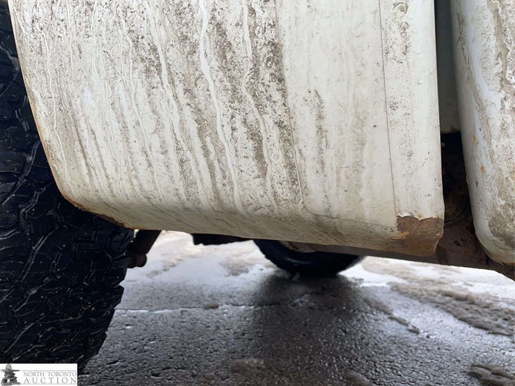 2013-chevrolet-silverado-1500-ls-image-32