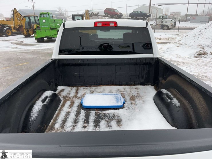 2018-dodge-1500-image-33