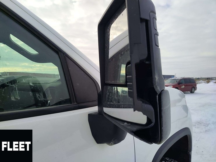 2020-chevrolet-silverado-2500hd-image-32