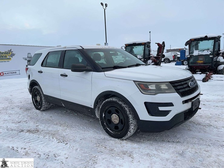 2016-ford-explorer-police-interceptor-image-4