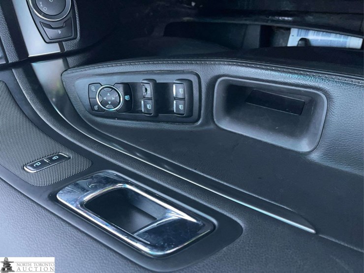 2016-ford-explorer-police-interceptor-image-25