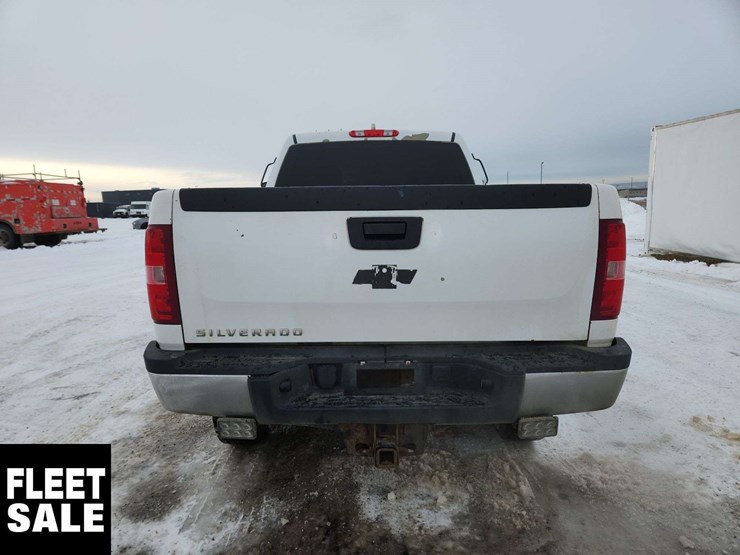 2011-chevrolet-silverado-1500-image-8