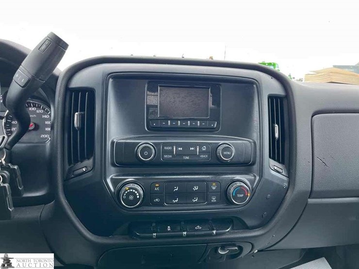 2015-chevrolet-k2500-image-7