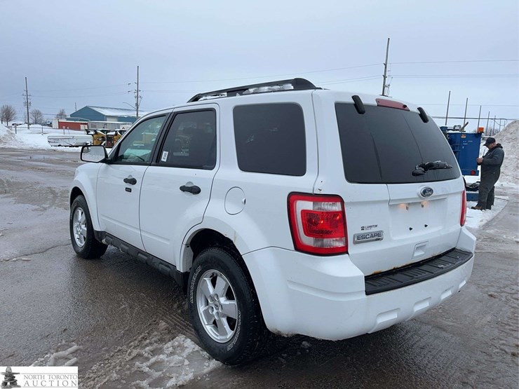 2012-ford-escape-xlt-image-5