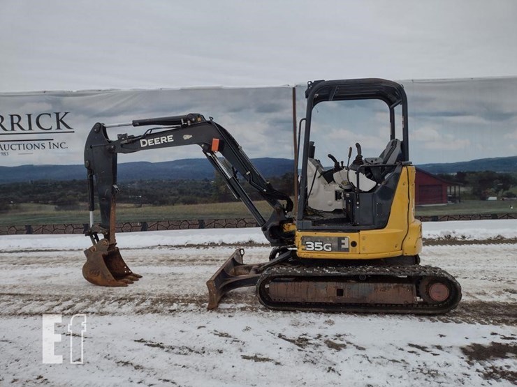 2016-deere-35g-image-1