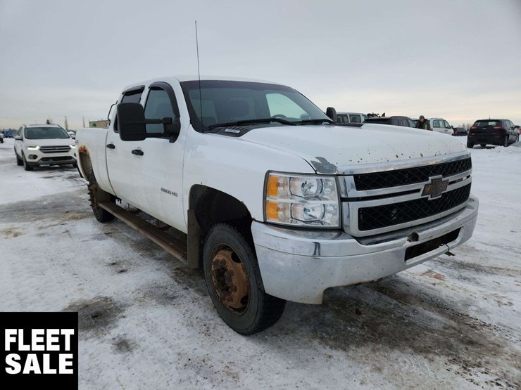 2011-chevrolet-silverado-1500-image-2