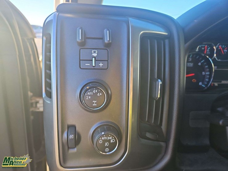 2014-chevrolet-silverado-1500-image-17