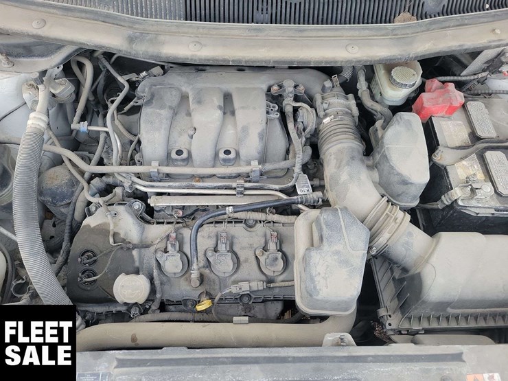 2016-ford-explorer-image-23